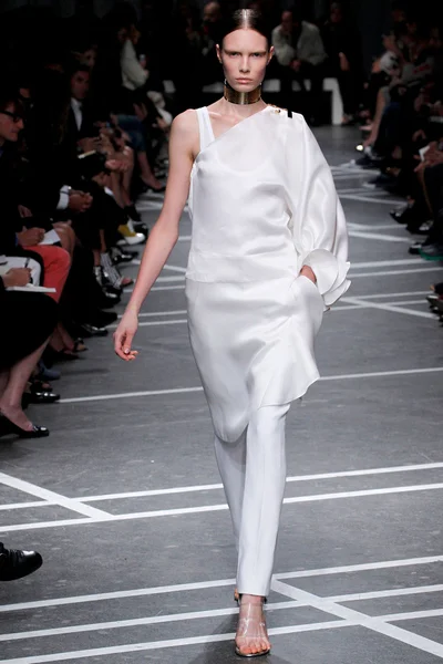 Look 37